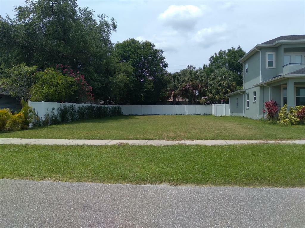 Property Photo: 2816 Corrine Street FL 33605