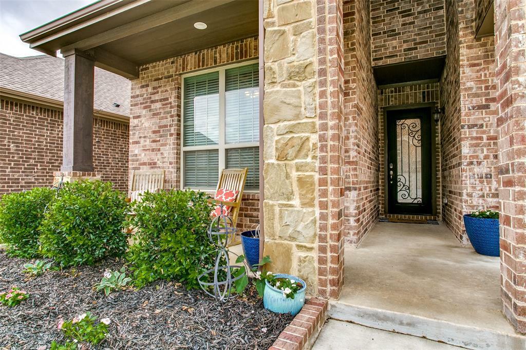 Property Photo:  2404 Whispering Pines Drive  TX 76177 