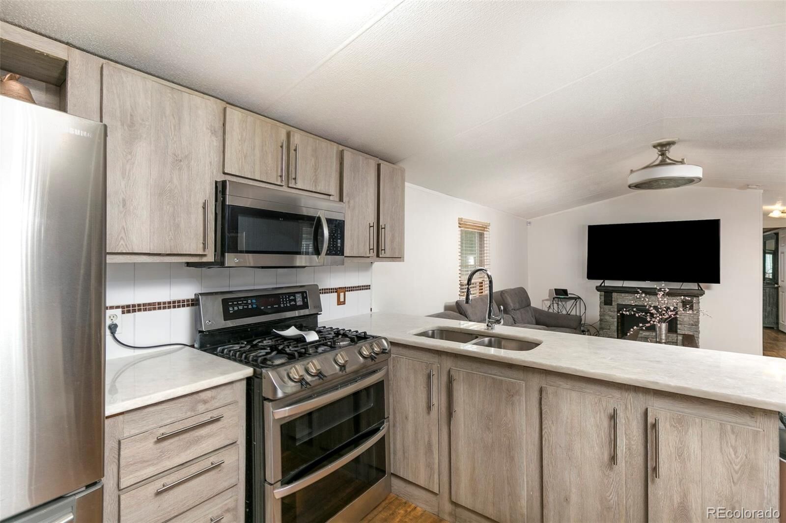 Property Photo: 17012 E Batavia Place CO 80011