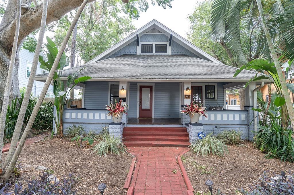 Property Photo: 241 8th Avenue N FL 33701