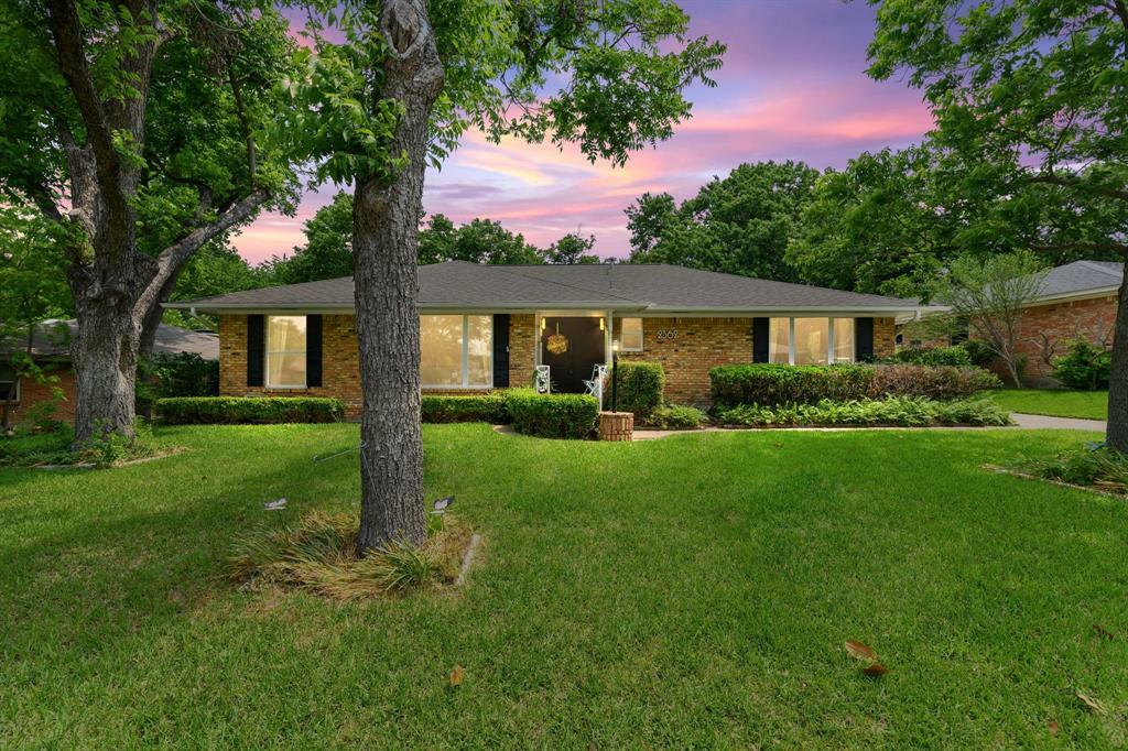 Property Photo:  2362 Oldbridge Drive  TX 75228 