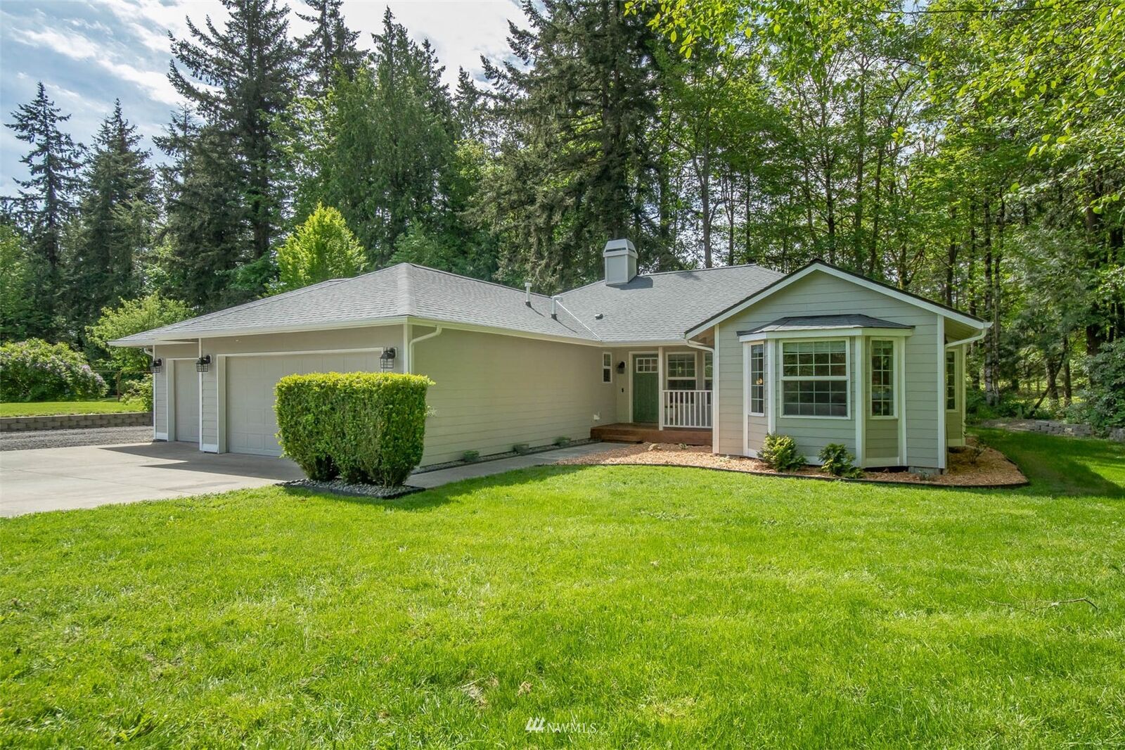 Property Photo:  14280 Silverdale Way NW  WA 98370 