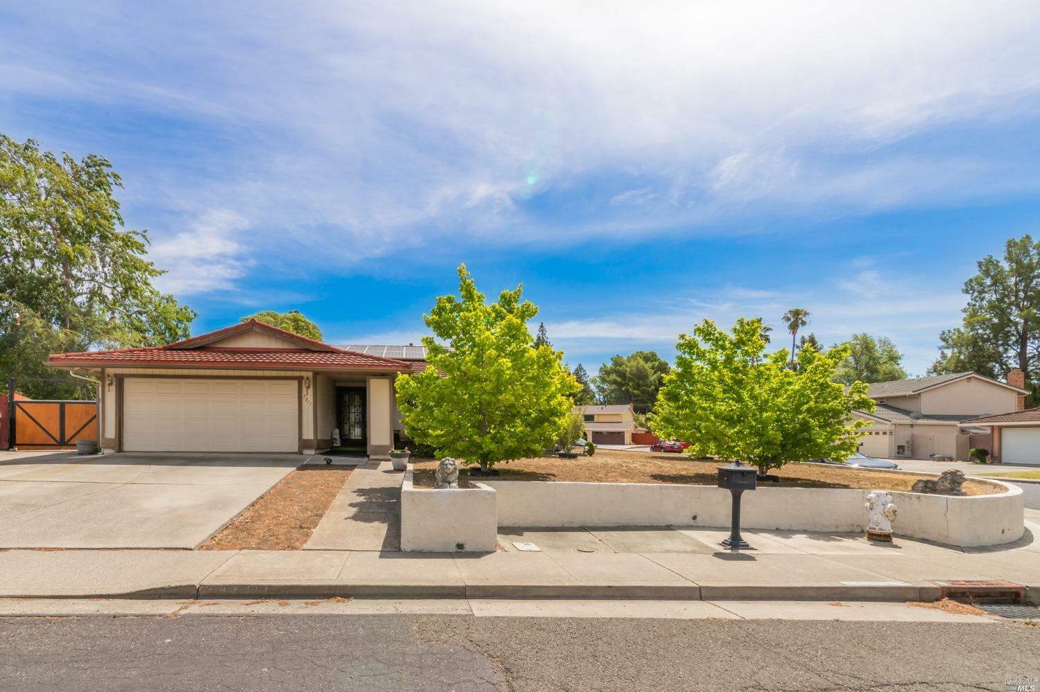 Property Photo:  2871 Elmhurst Circle  CA 94533 