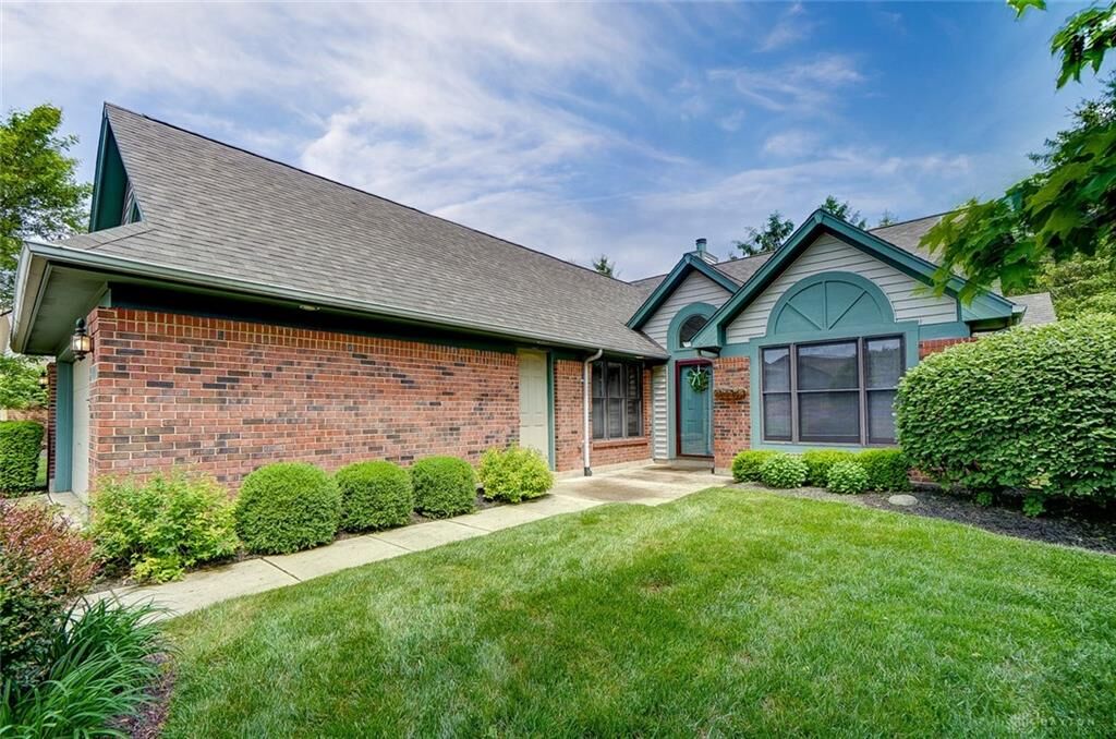 Property Photo: 4946 Field Point Court OH 45440