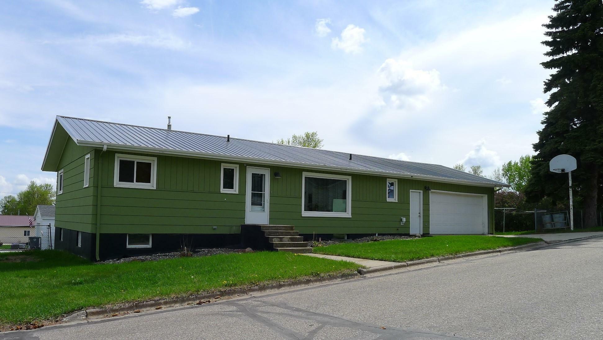 Property Photo:  27 Minnesota Avenue  ND 58579 