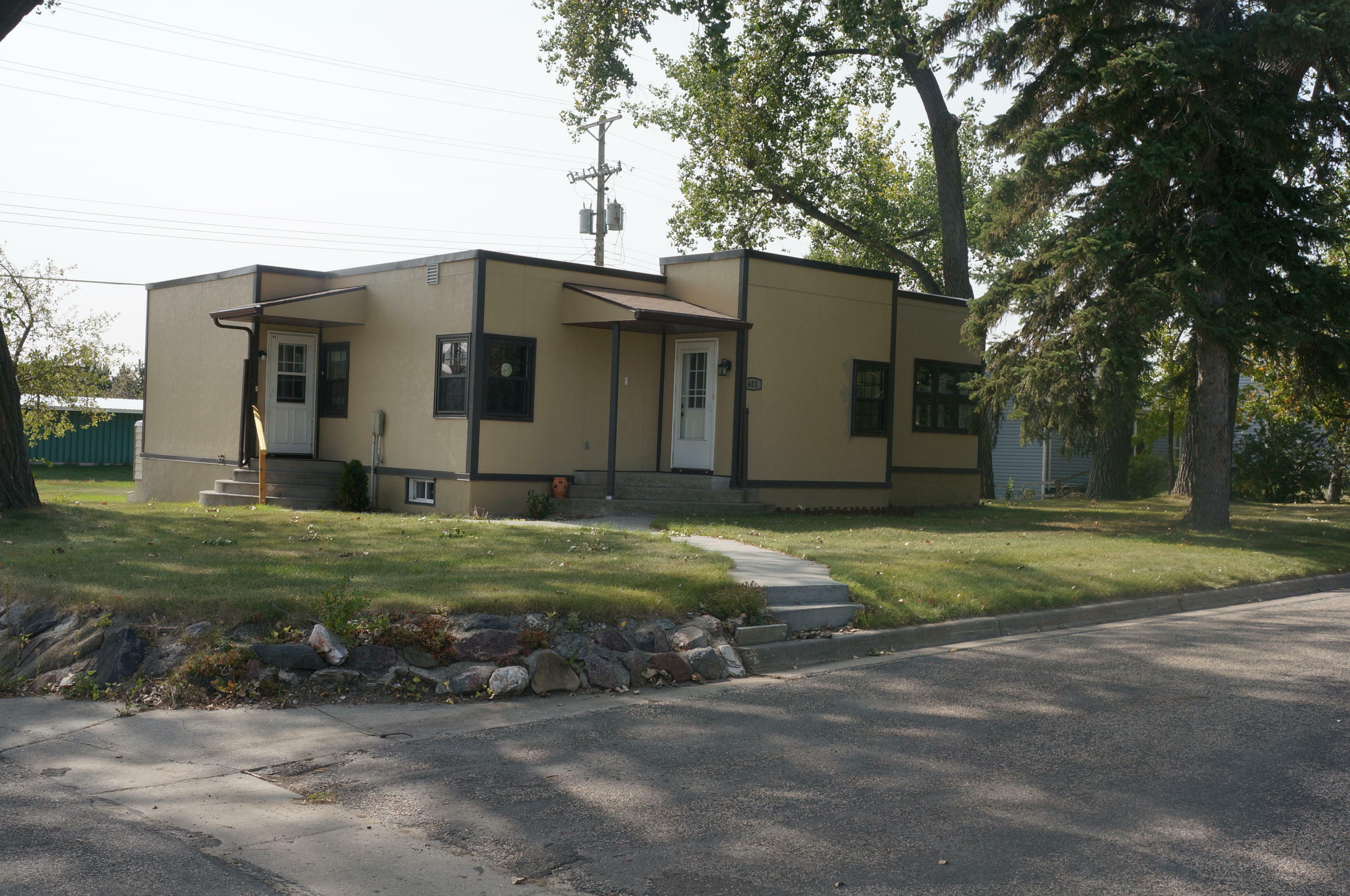 Property Photo:  401 A Avenue W  ND 58561 