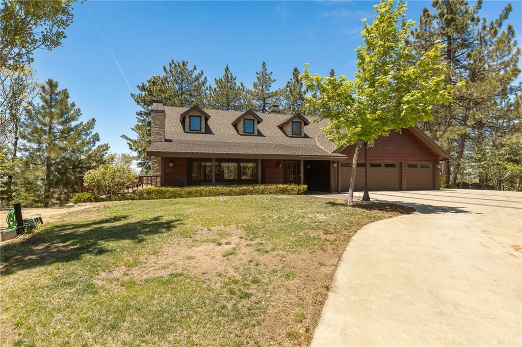 Property Photo:  3178 Bluebird Drive  CA 92382 