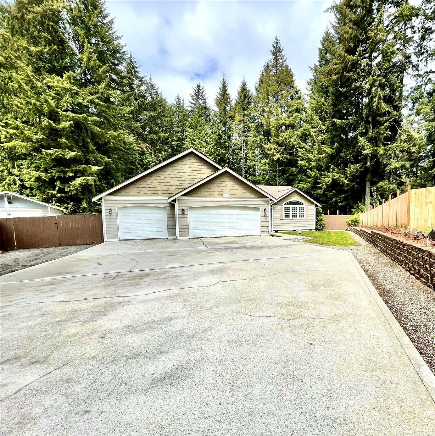 8942 Bedrock Place SE  Port Orchard WA 98367 photo