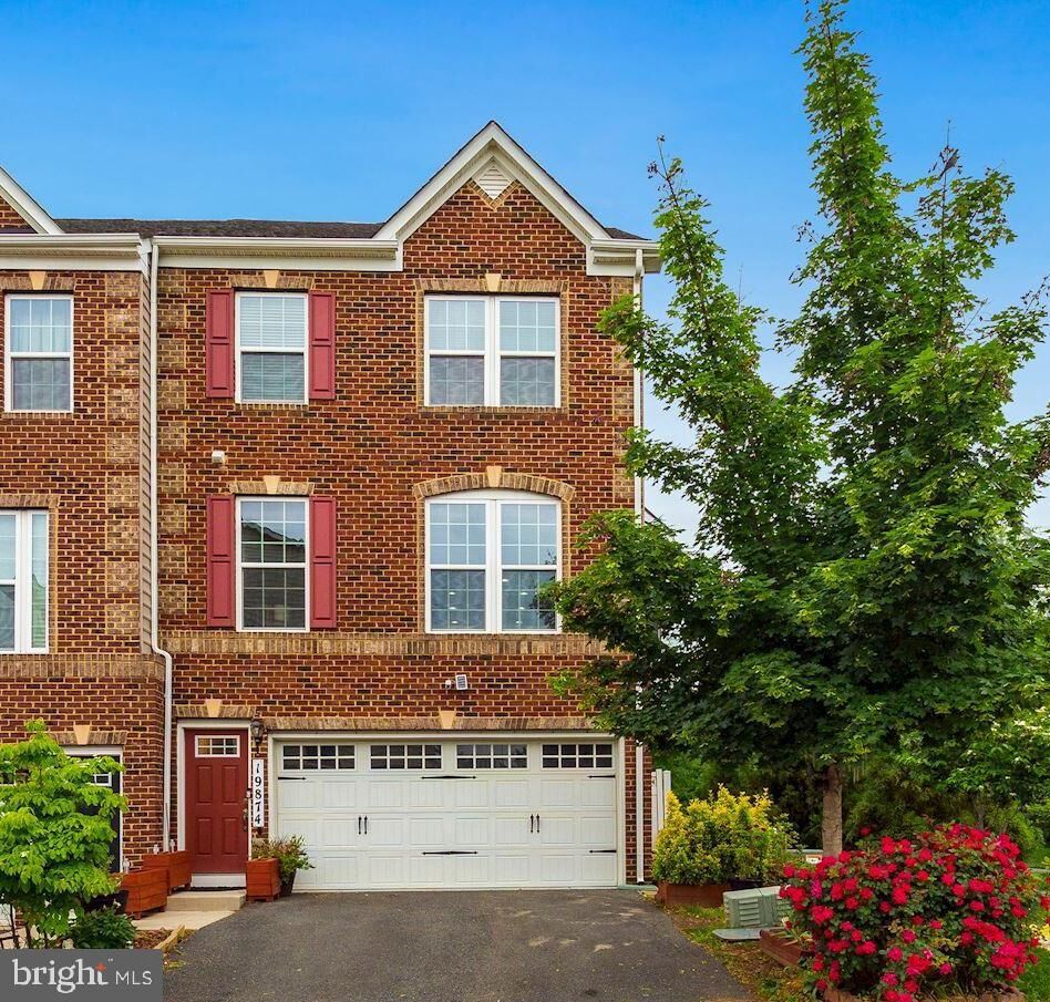 Property Photo:  19874 Vaughn Landing Drive  MD 20874 