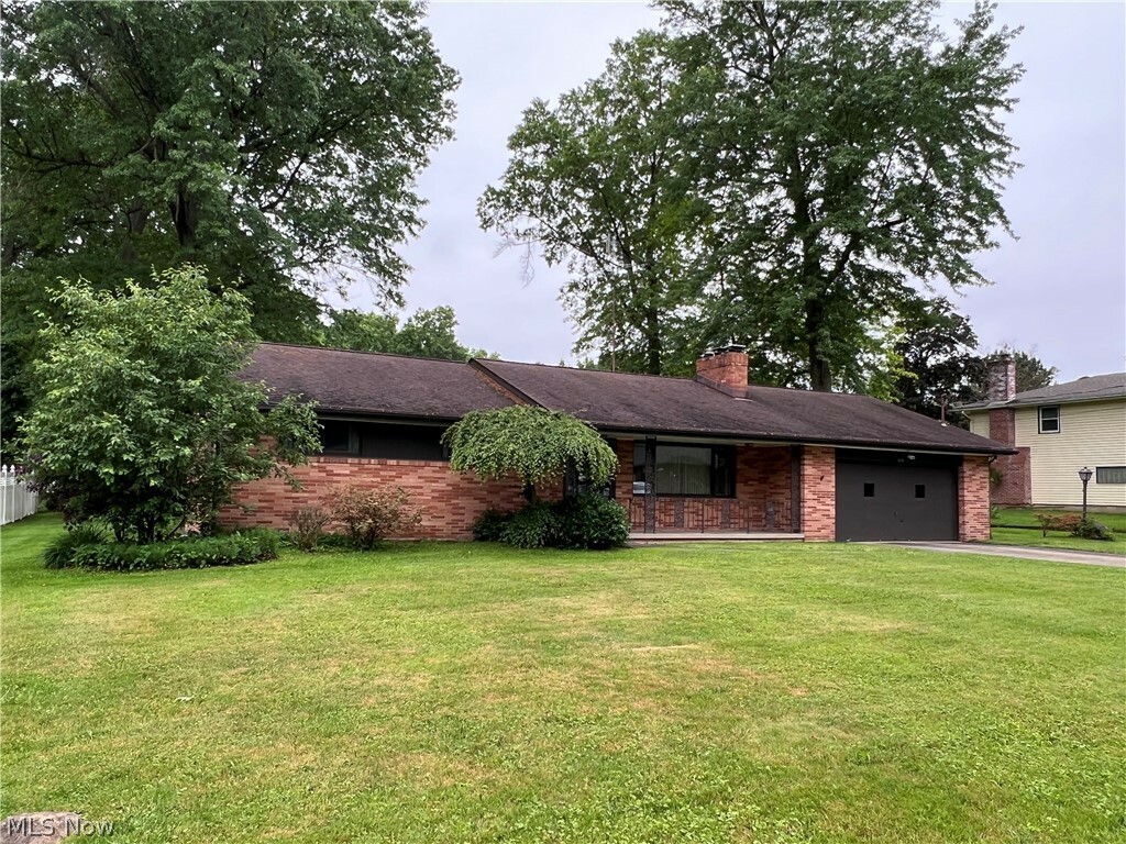 Property Photo:  3830 Northwood Drive SE  OH 44484 