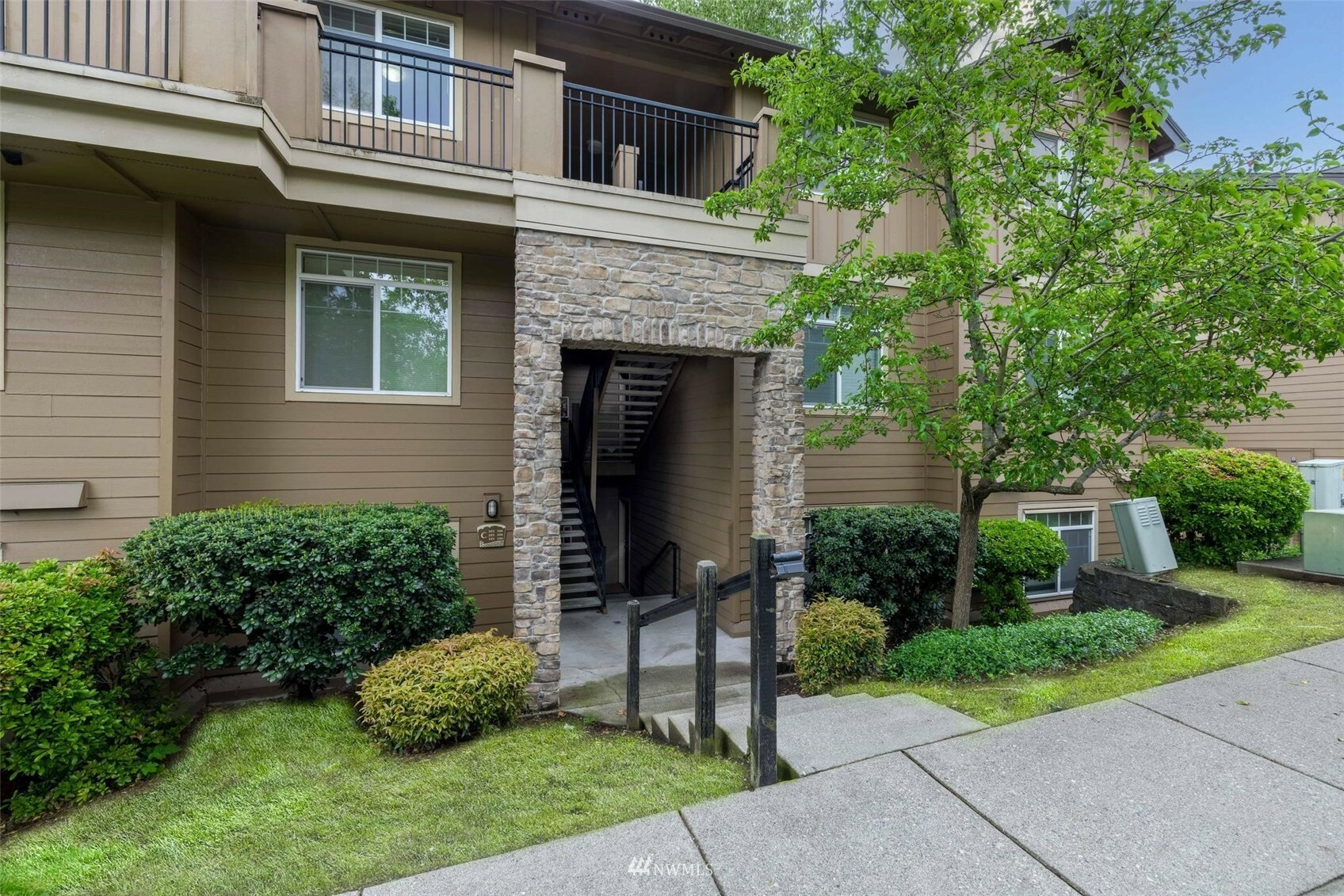 Property Photo:  18930 Bothell Everett Highway C 305  WA 98012 