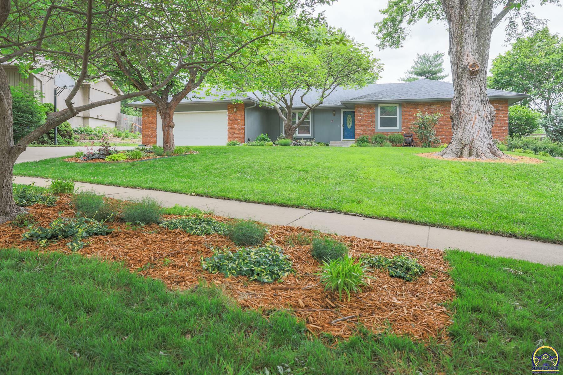 Property Photo:  748 SW Prairie Ct  KS 66606 