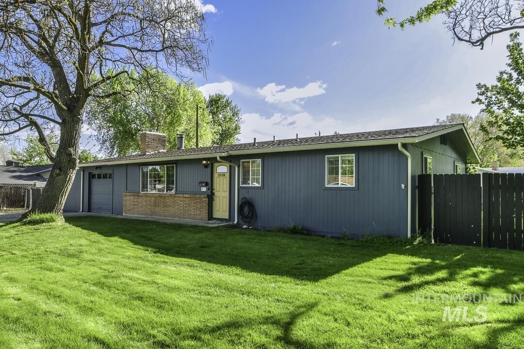Property Photo:  2128 N Regal Dr.  ID 83704 
