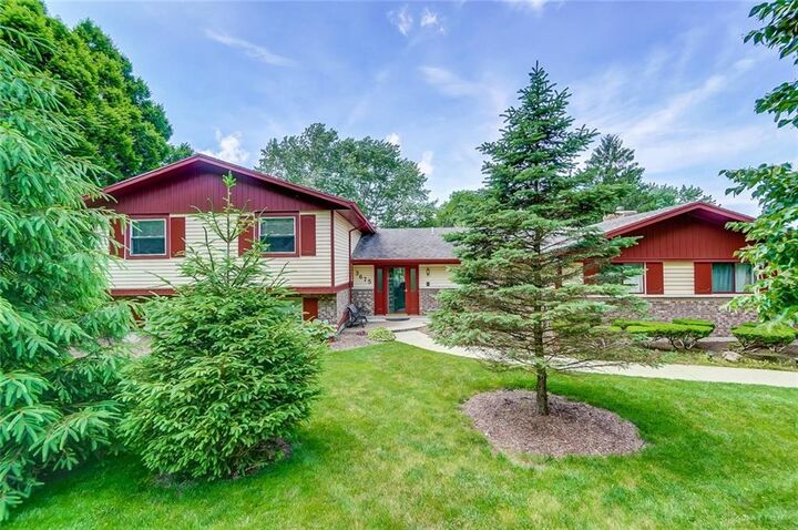 3675 Crosswood Drive  Beavercreek OH 45430 photo