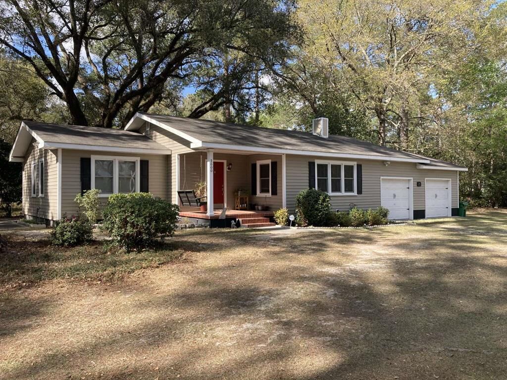 Property Photo:  1600 Beauford Place  GA 31602 