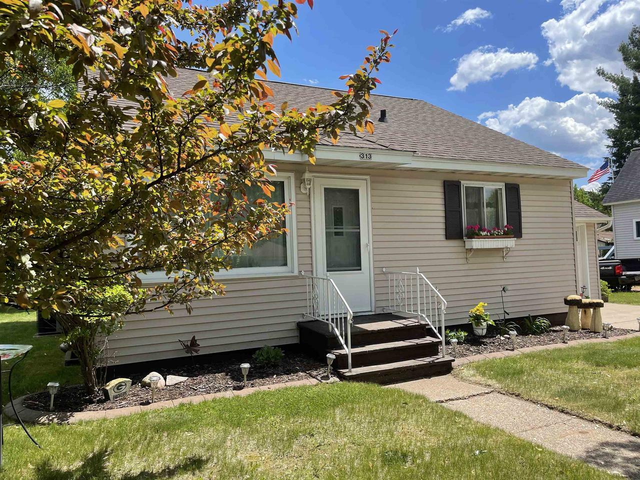 Property Photo:  313 North Van Rensselaer Street  WI 54452 