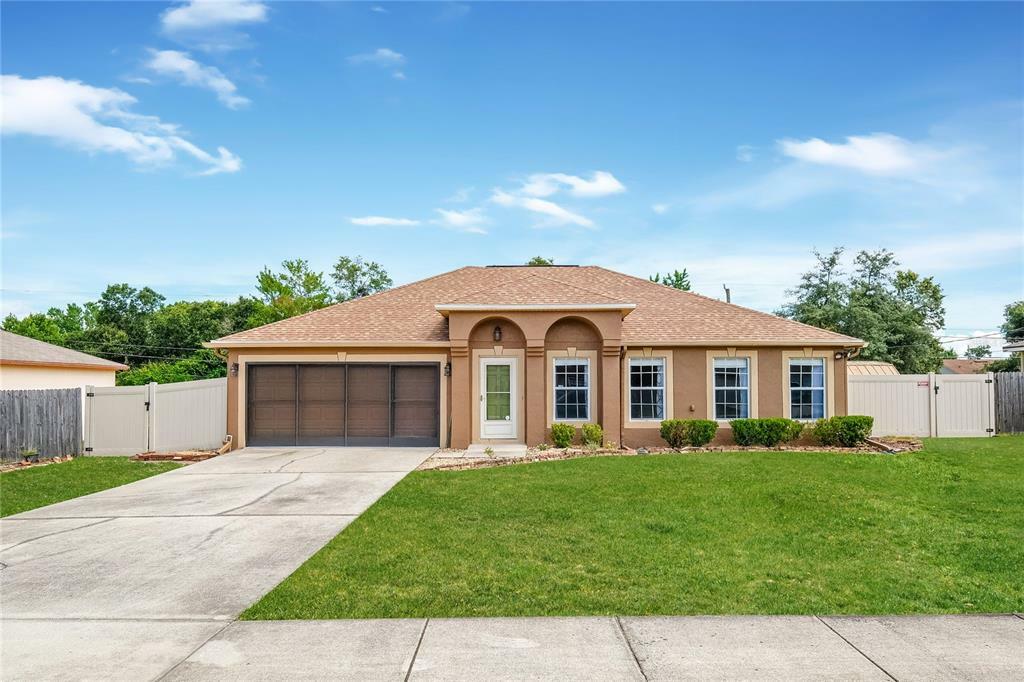 Property Photo: 2706 Windsor Heights Street FL 32738