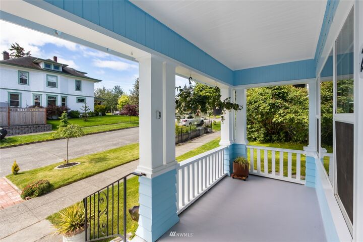 Property Photo:  2711 N 17th Street  WA 98406 