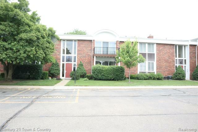 Property Photo:  29461 Bobrich Street  MI 48152 