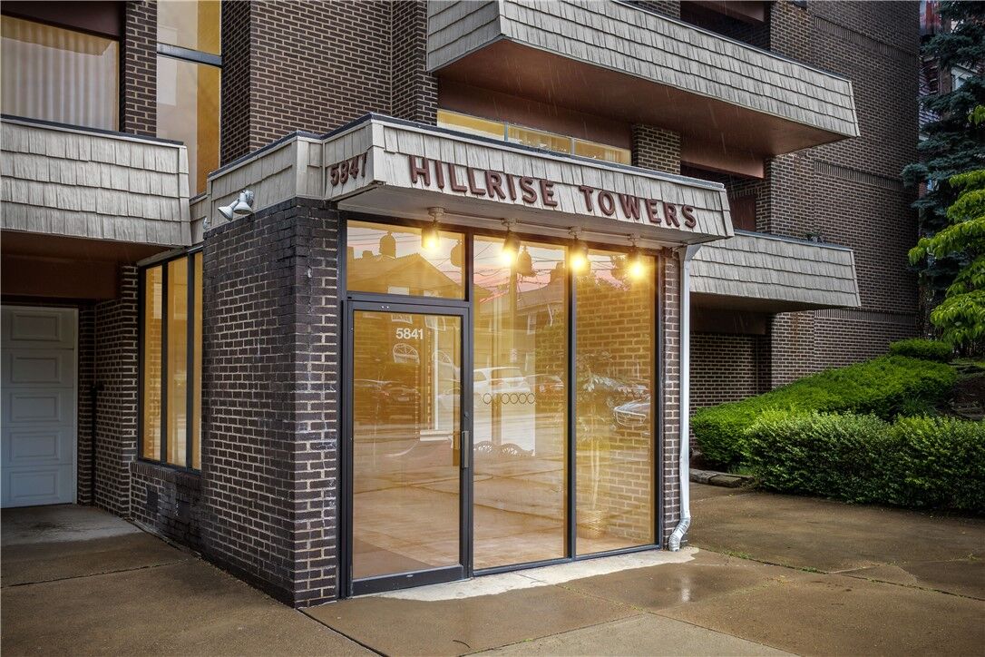 Property Photo: 5841 Morrowfield Avenue 109 PA 15217