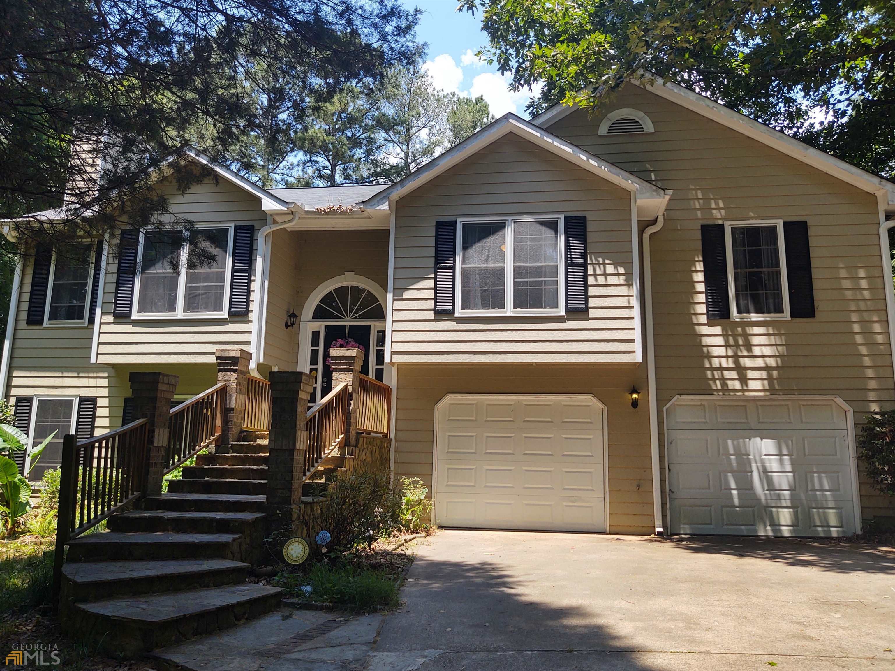 Property Photo:  230 Churchill Way  GA 30252 