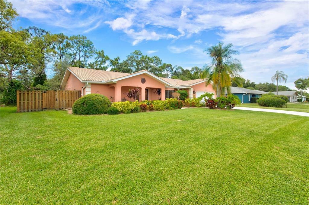 Property Photo:  5774 Timber Lake Drive  FL 34243 