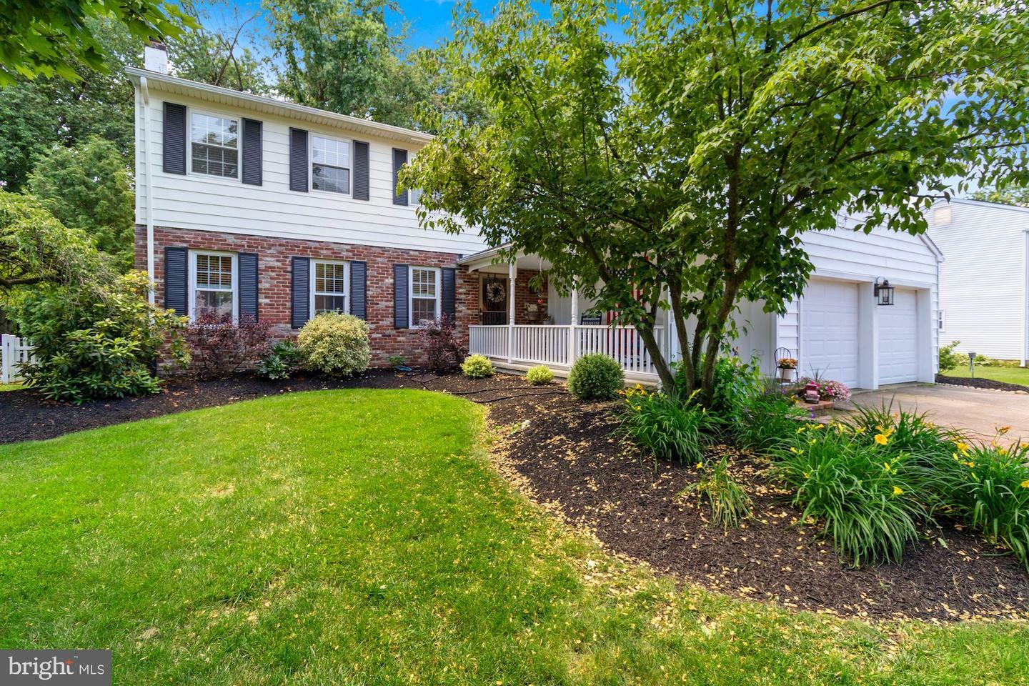 Property Photo:  105 Yorktown Drive  NJ 08054 