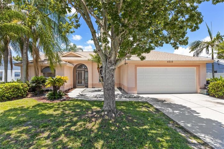 4215 Fairfax Drive E  Bradenton FL 34203 photo