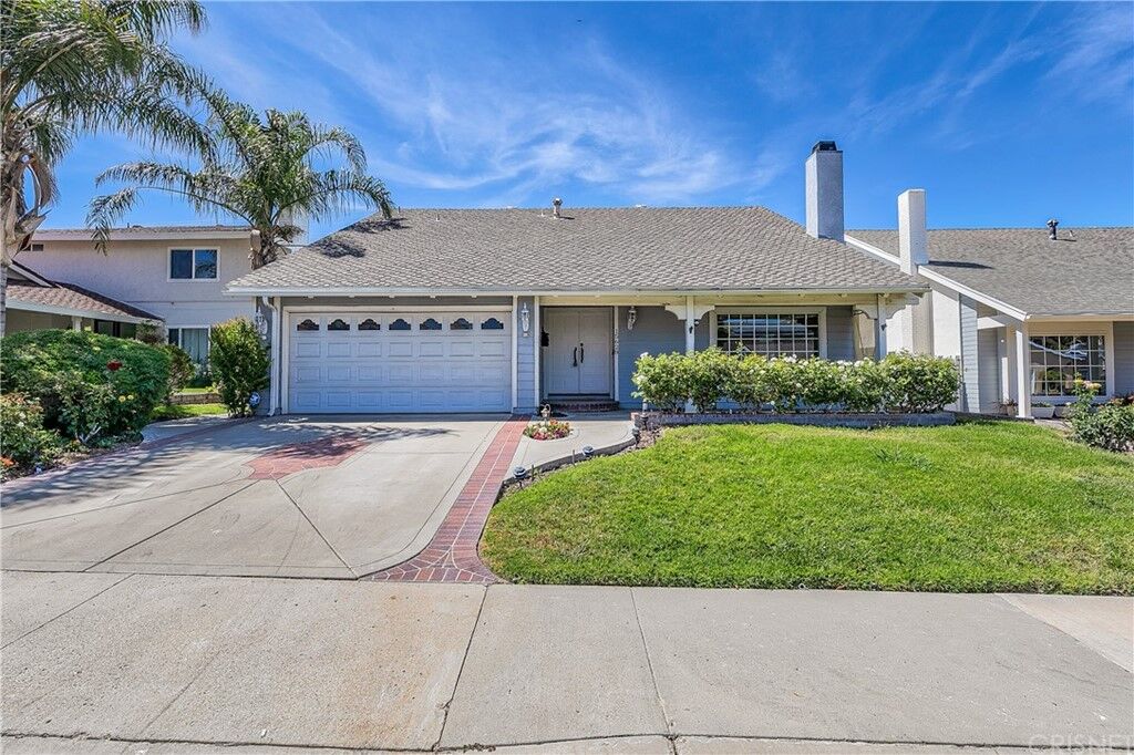 Property Photo: 15628 Rosehaven Lane CA 91387