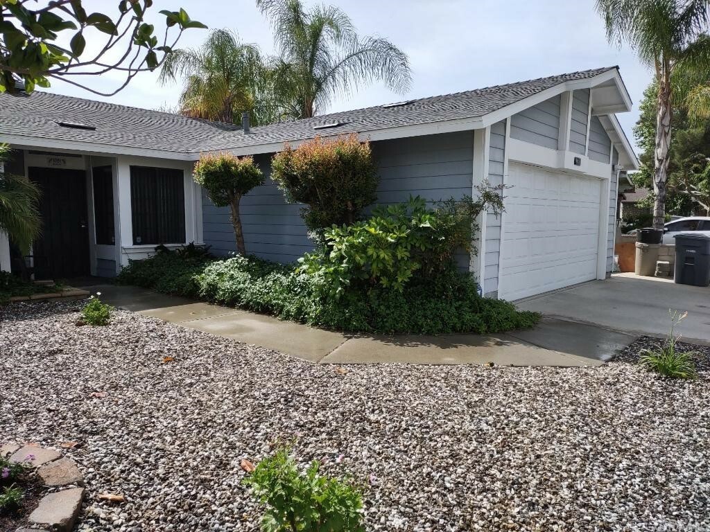 Property Photo:  1081 Symeron Court  CA 92570 