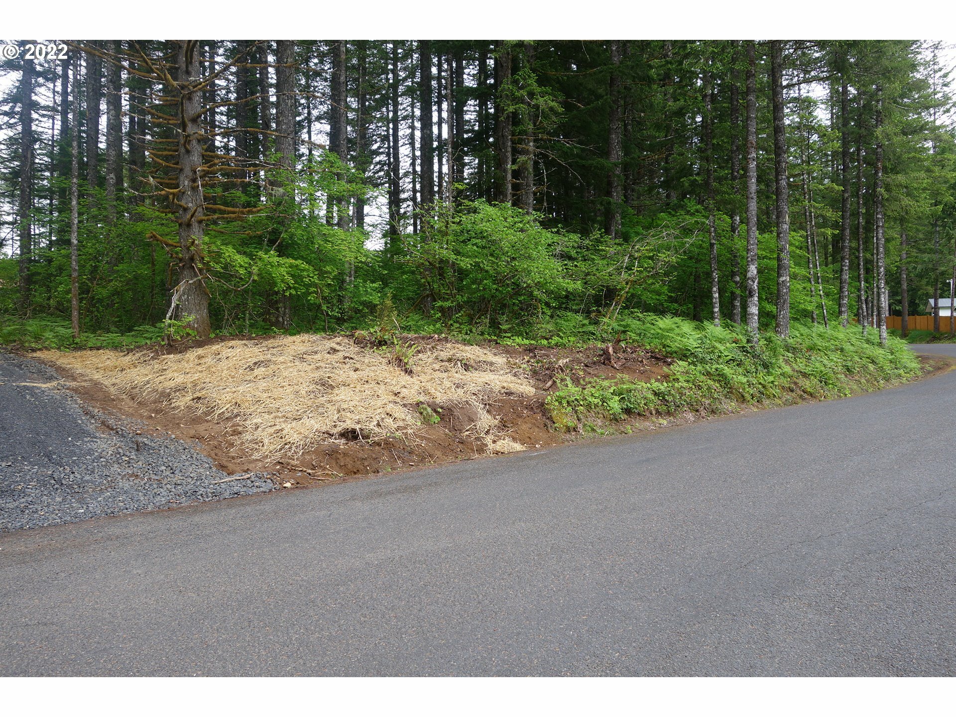 Property Photo: 112 Edgewater Rd WA 98610