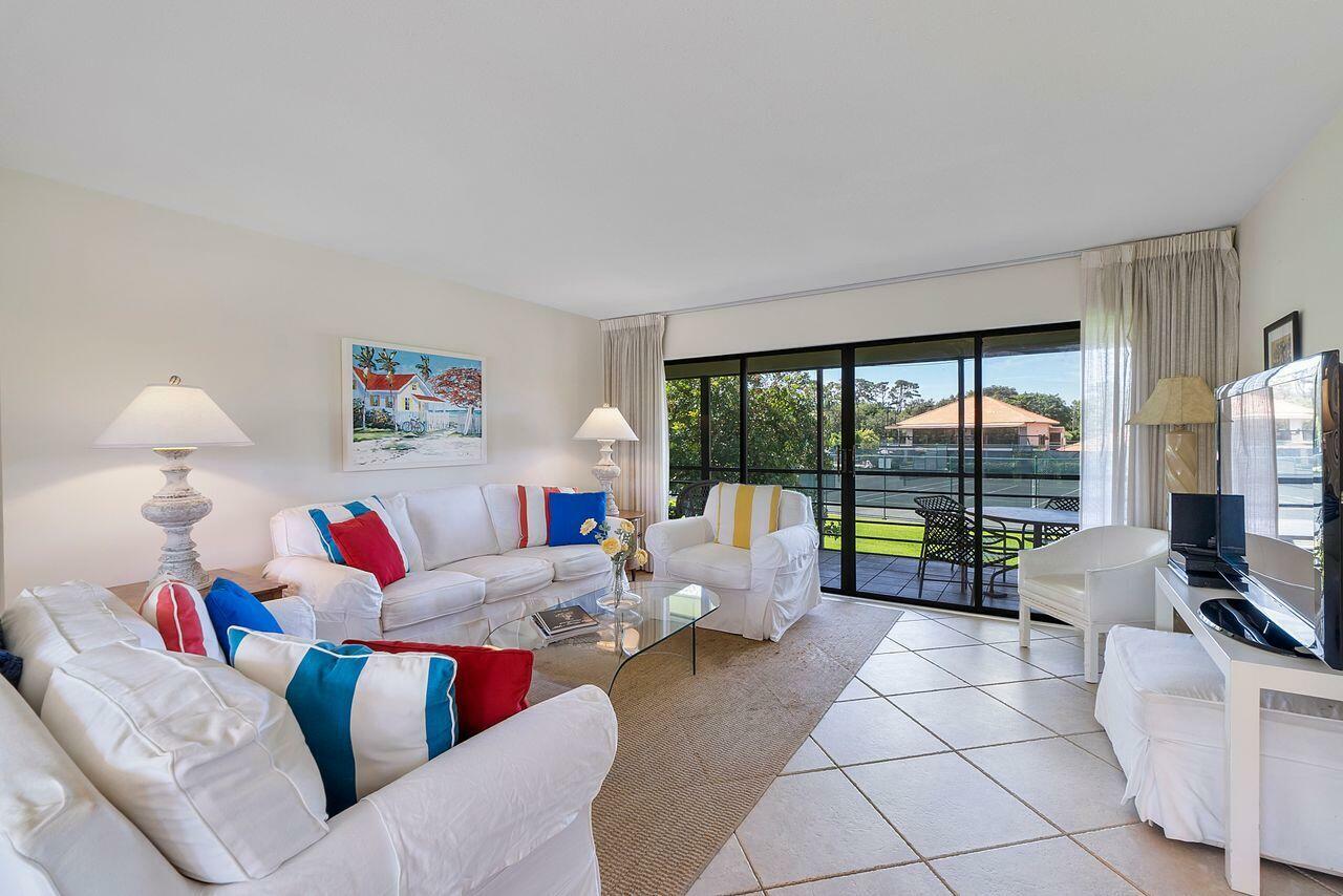 Property Photo: 4602 Kittiwake Court Kittiwake FL 33436