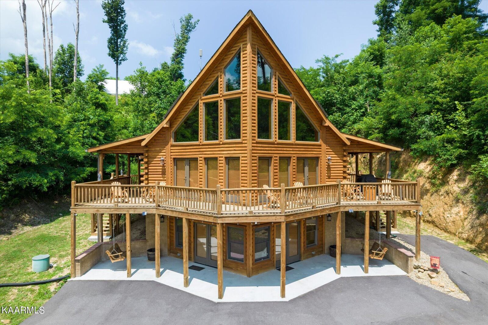 Property Photo:  761 Village Loop Rd  TN 37738 