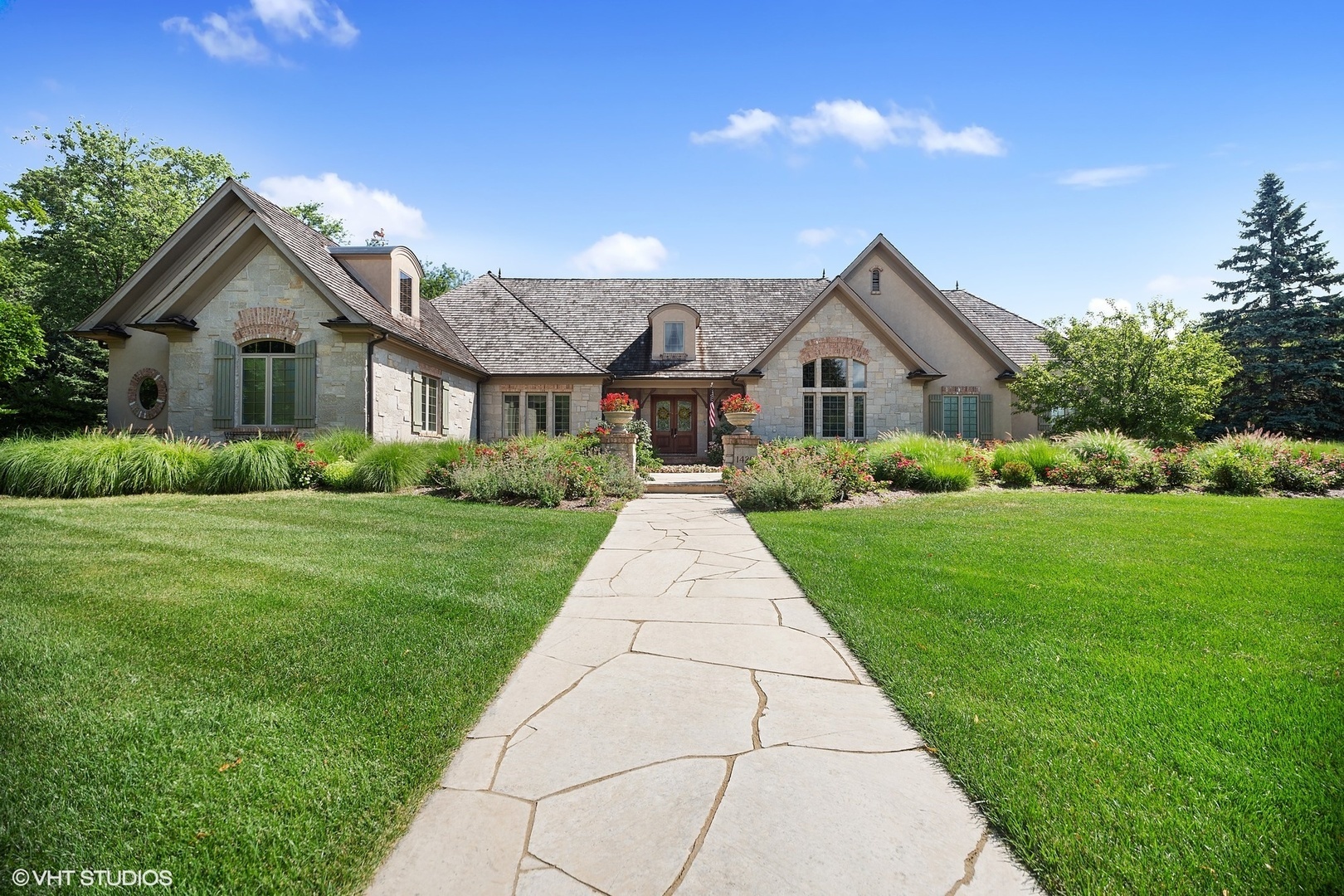 Property Photo:  1420 Burr Oak Drive  IL 60025 