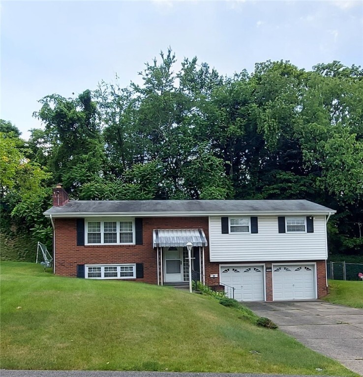 Property Photo:  1234 Holy Cross Dr  PA 15146 