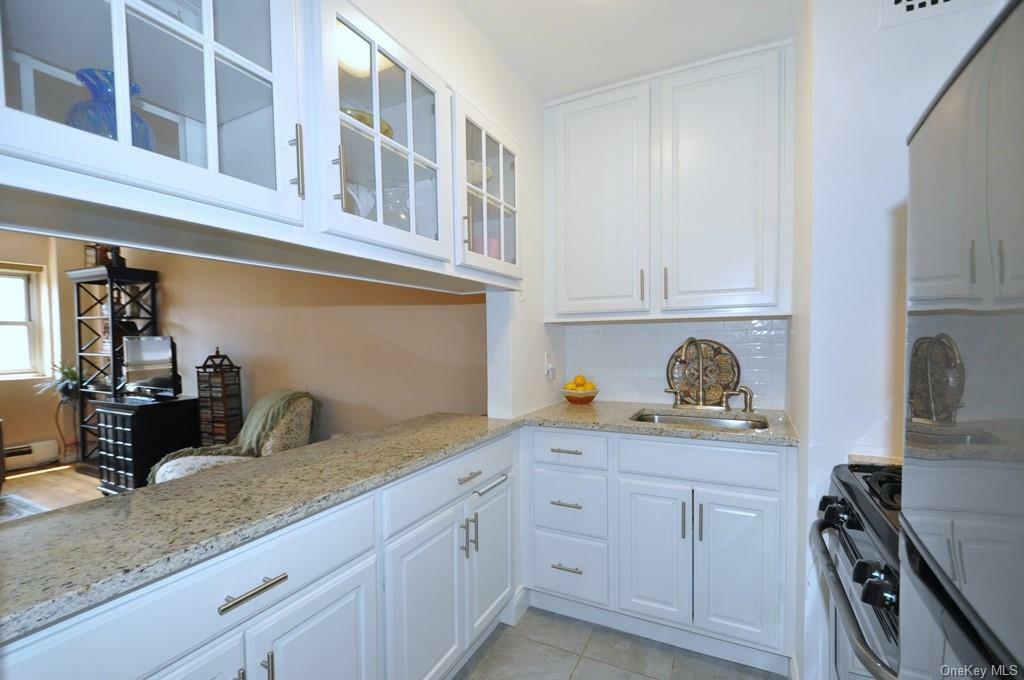 Property Photo:  80 E Hartsdale Avenue 614  NY 10530 