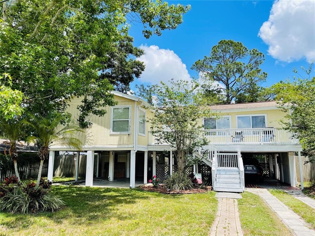 Property Photo:  202 Shore Drive W  FL 34677 