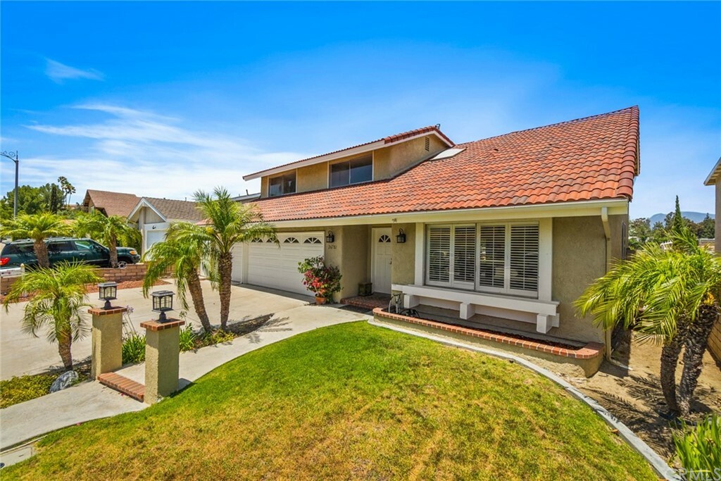 Property Photo:  26781 Calle Maria  CA 92691 