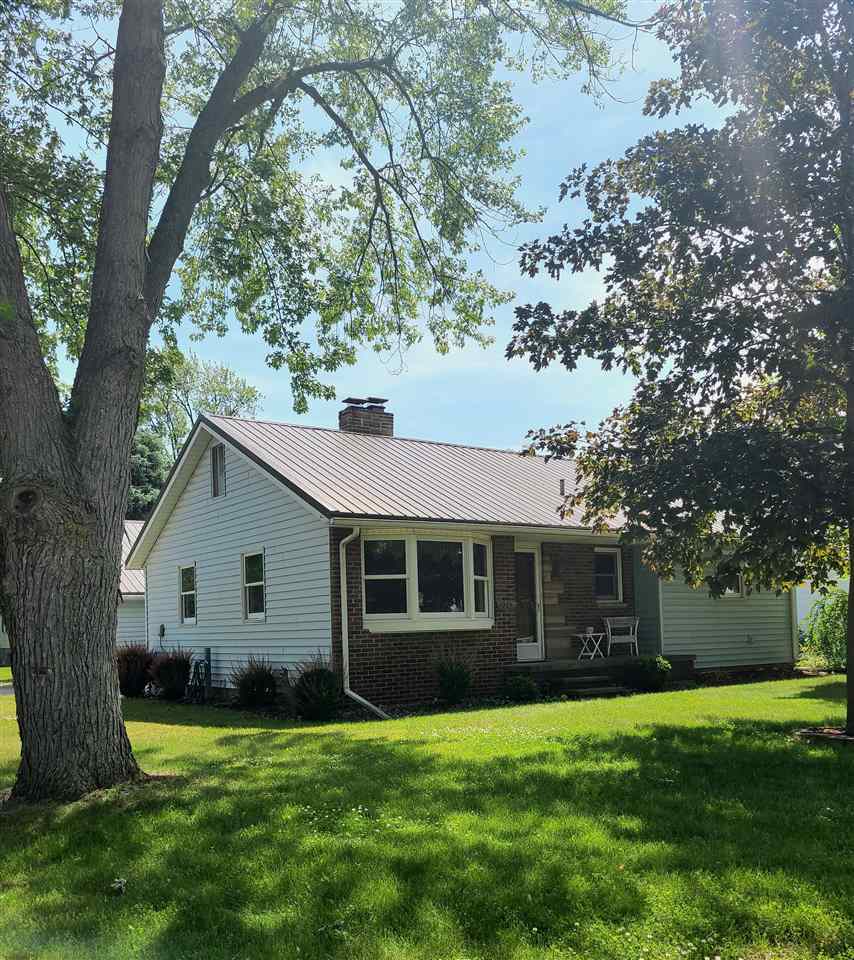 Property Photo:  324 Frederick  MI 48759 