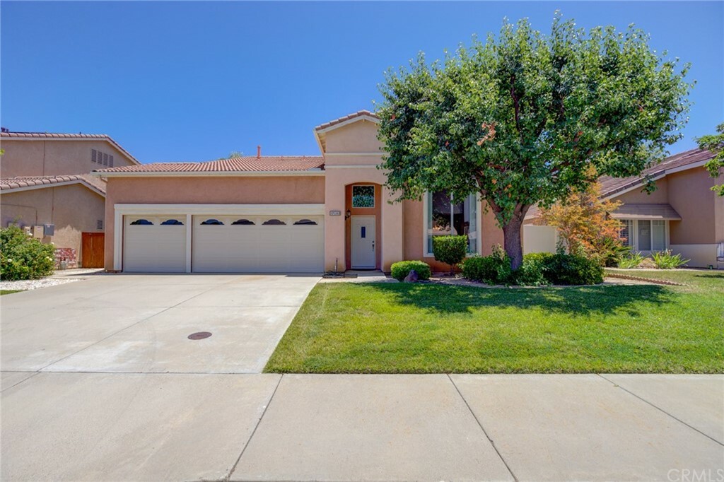 Property Photo:  37182 Santa Rosa Glen Drive  CA 92562 