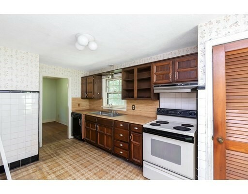 Property Photo: 1 Nokomis Rd MA 01095