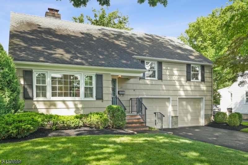 Property Photo:  14 Knollwood Ave  NJ 07940 