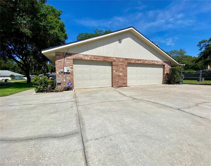 Property Photo:  1330 Covey Circle N  FL 33809 