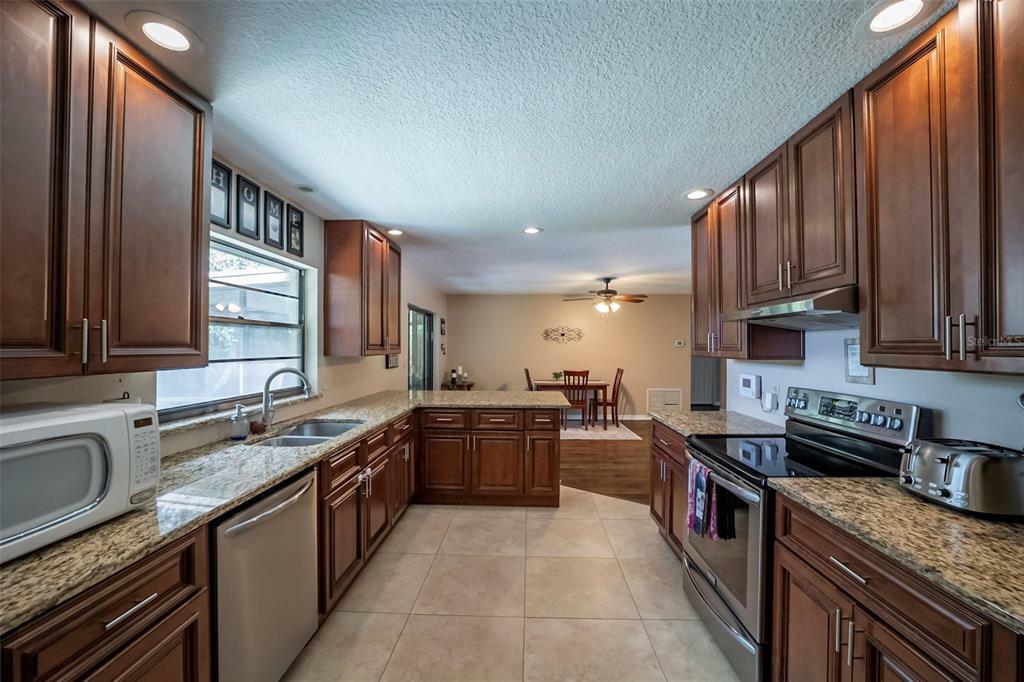 Property Photo:  755 Night Owl Court  FL 32708 