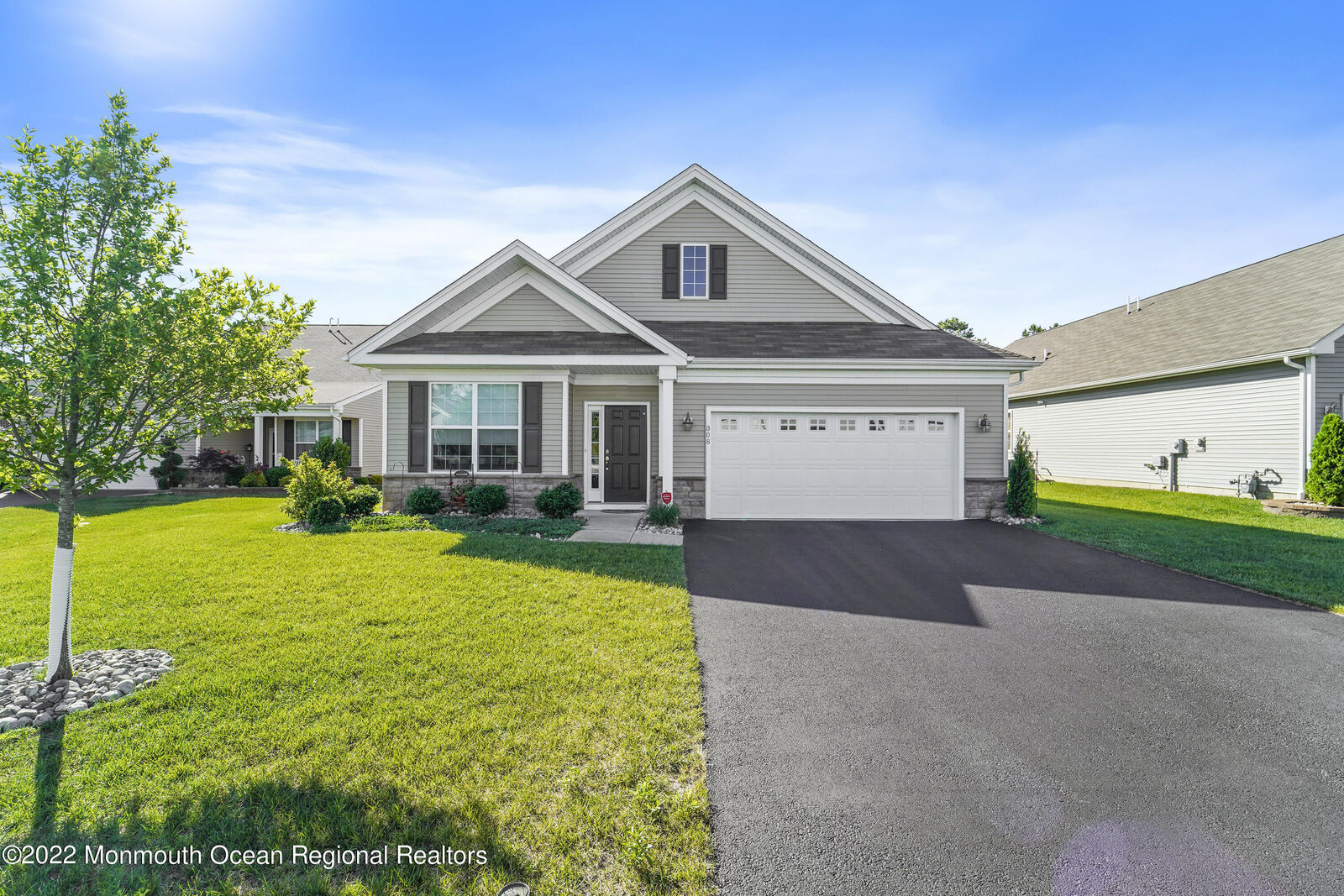 Property Photo:  308 Cedarwood Court  NJ 08759 