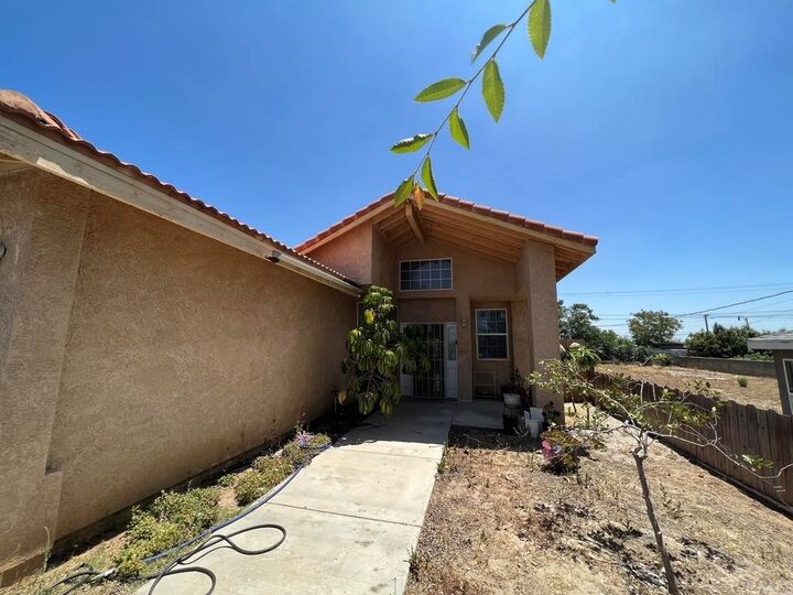 Property Photo:  6631 Cherimoya Avenue  CA 92336 