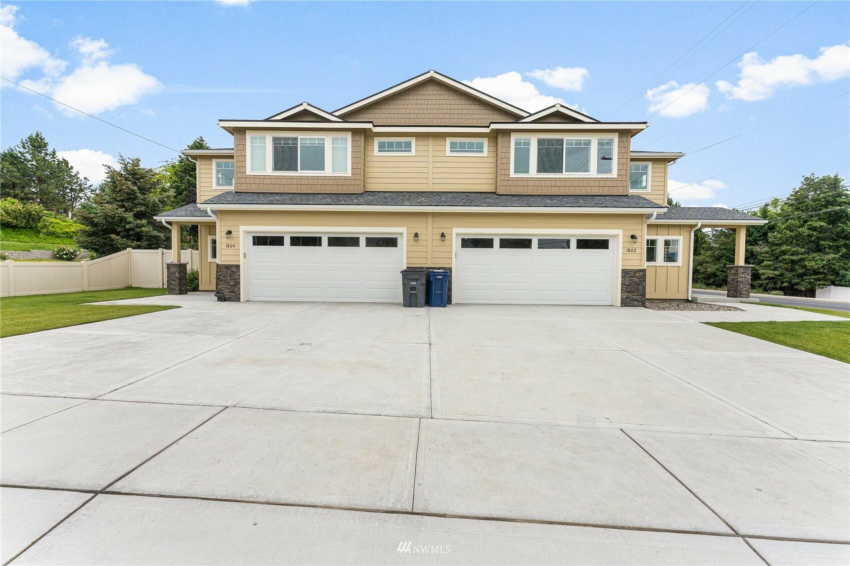 Property Photo:  1802 Mulberry Lane  WA 98801 