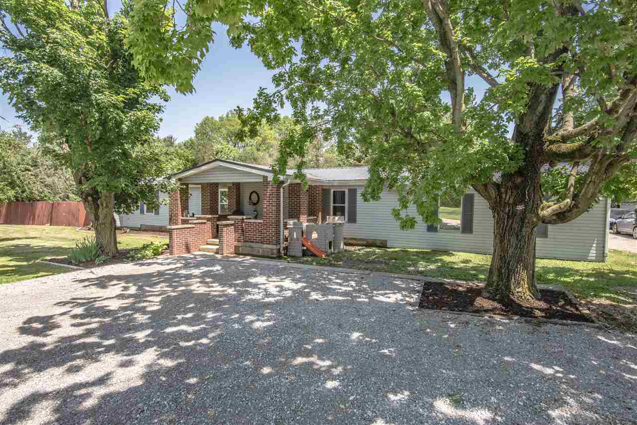 Property Photo:  95 Center Street  IN 47335 