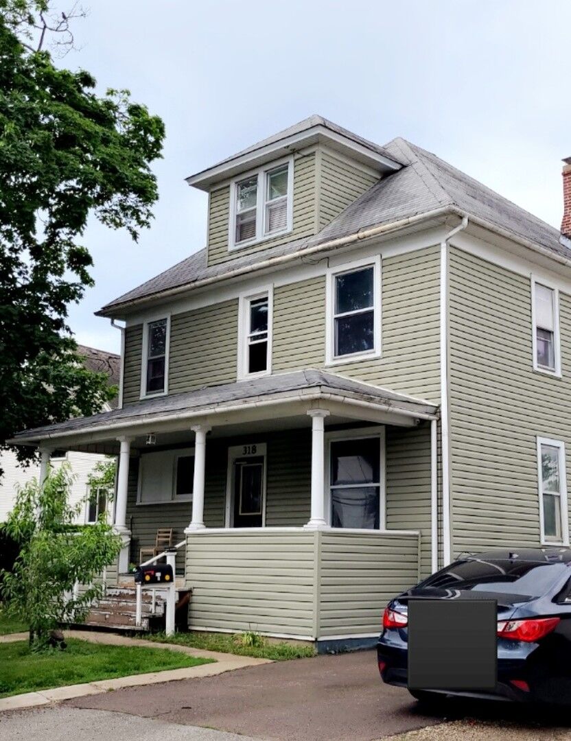 Property Photo: 318 Locust Street IL 60123