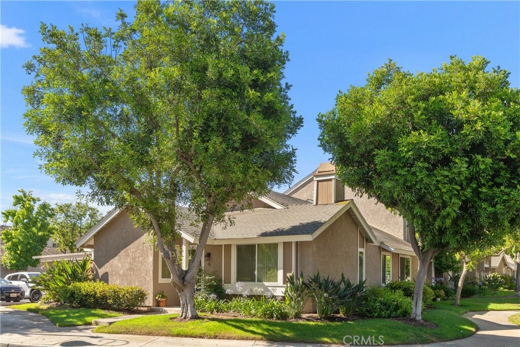 Property Photo:  98 Briarwood 121  CA 92604 